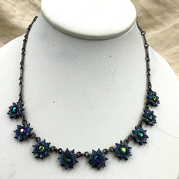 16” Gun Metal Necklace With Nine Flowers With Aurora Borealis Crystals - Picture 3 of 5